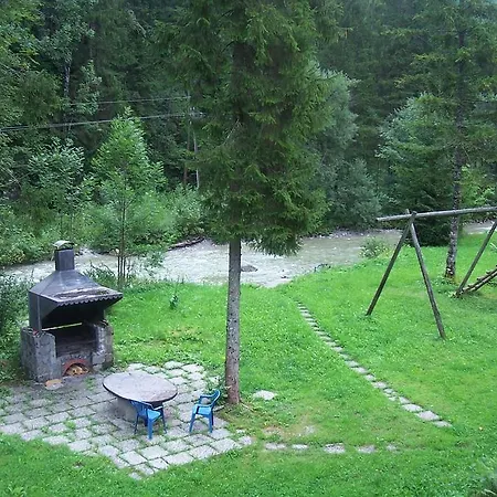 The Treehouse Backpacker Hostel Grünau im Almtal